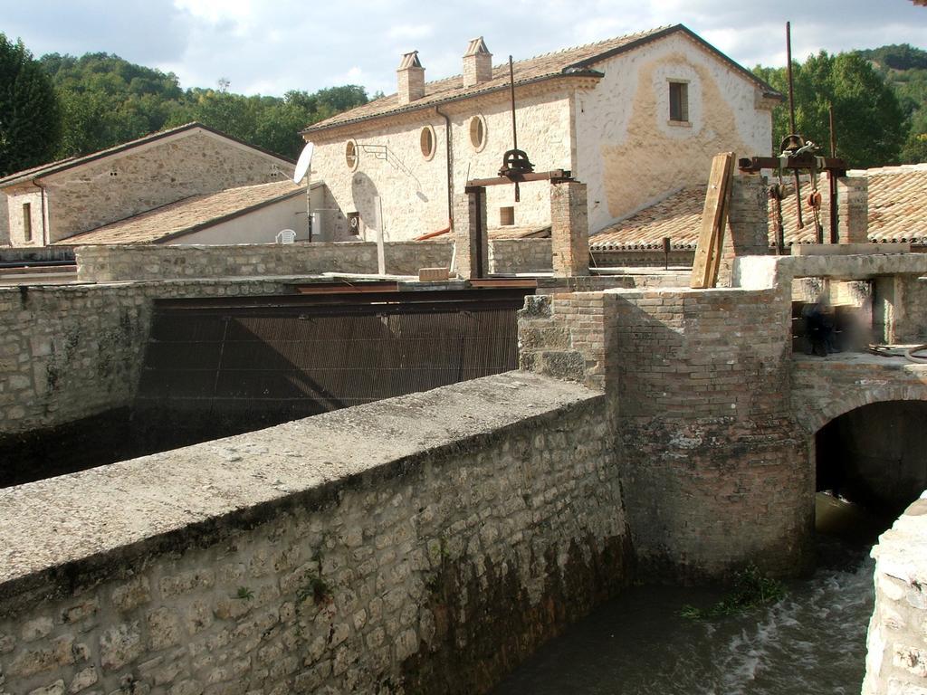 Albergo Diffuso La Piana Dei Mulini Colle d'Anchise Buitenkant foto
