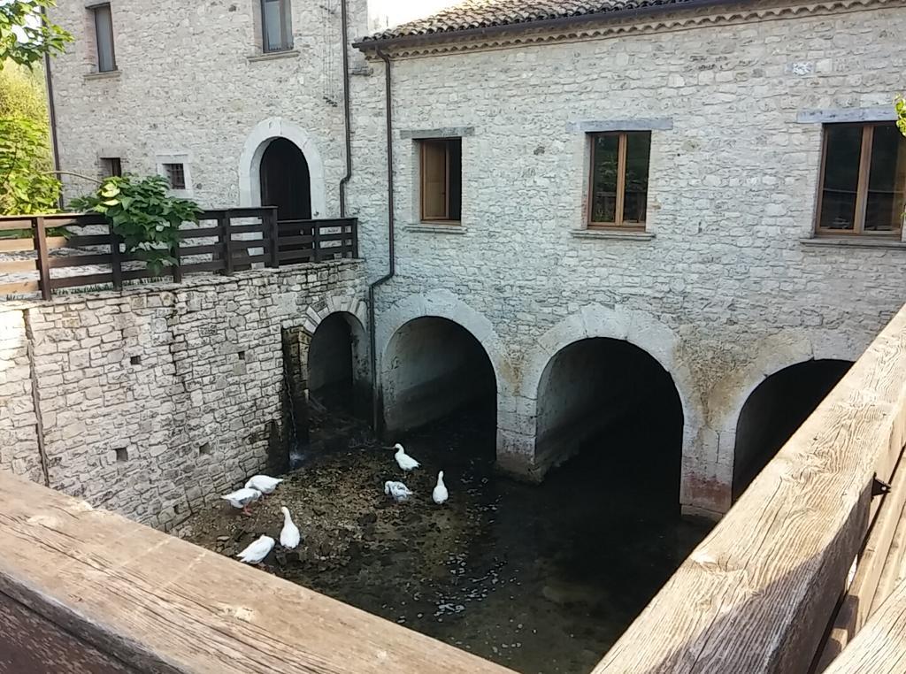 Albergo Diffuso La Piana Dei Mulini Colle d'Anchise Buitenkant foto